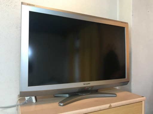 32型テレビ　2010年製　3/10まで