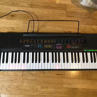 CASIO　電子ピアノ　C TＫ-520L 中古品　おまけつき