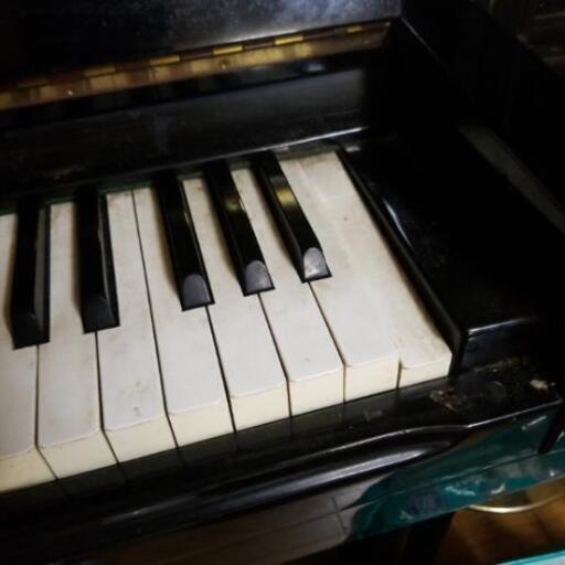 レア物？アップライトピアノ【EAVESTAFF】30年？