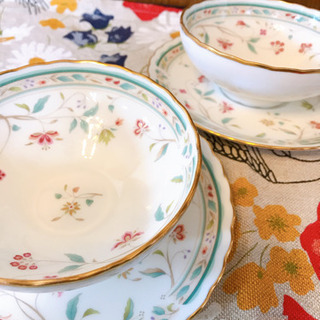 ⑥ noritake カップとソーサー