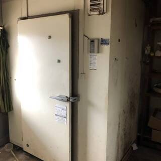 プレハブ冷蔵庫１坪２０１６年製　冷凍機付き（星崎：室外機HUS-8RA-UC1室内機HUS-8RA-E)組み立て取付工事込み
