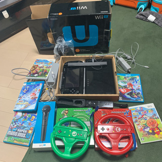 wiiU ファミリープレミアムセット　マリオカートハンドル付き　...