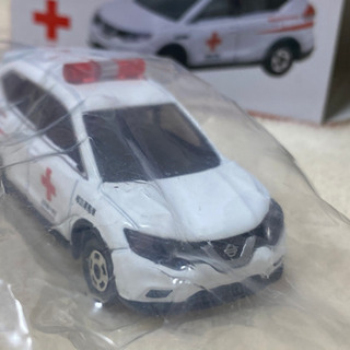【新品未使用】非売品トミカ　エクストレイル　献血運搬車　赤十字