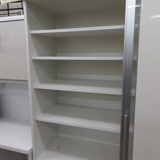 【値下げしました♪】参考定価¥298,000 karimoku カリモク 2面 食器棚 幅134.5cm☓奥行45cm☓高さ191cm ソフトクローザー  大容量