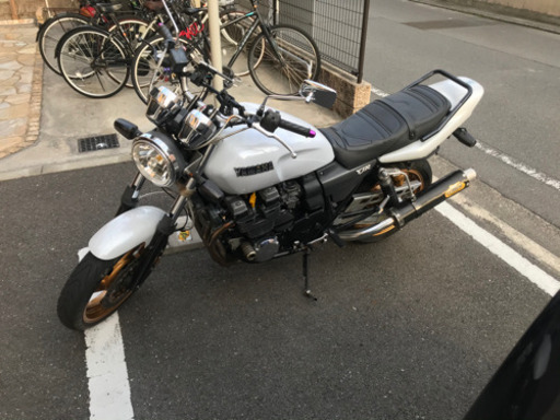 決まりました‼️ XJR400R 4HM 00年式 低走行 カスタム多数！ 限界買取 12