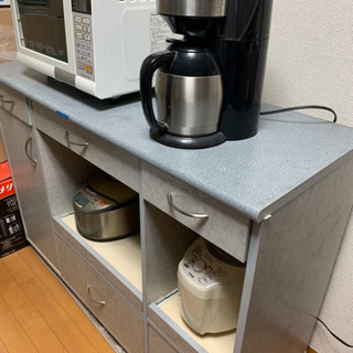 【無料】キッチンカウンター(電子レンジ、コーヒーメーカーもどうぞ)