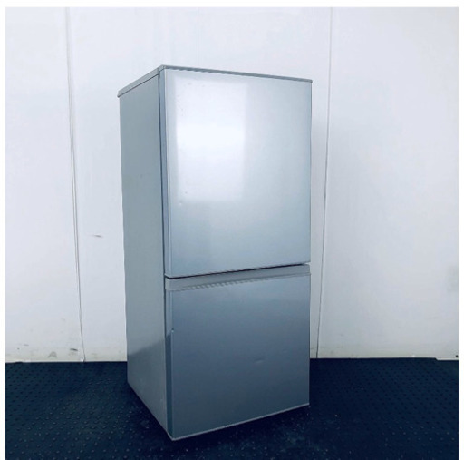 売れ筋がひ！ AQUA ノンフロン冷蔵冷凍庫 AQR-16D（S） 157Ｌ 家電