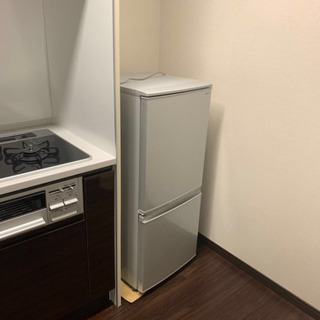 交渉中 ほぼ未使用 シャープ冷蔵庫 137L シルバー 【公式通販】