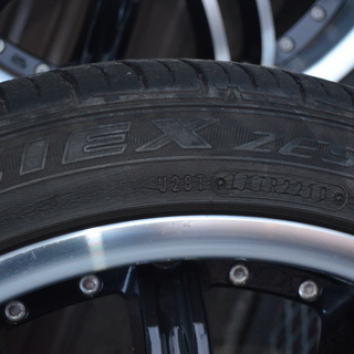 車のパーツ 19インチアルミホイール エルグランドに使用してました