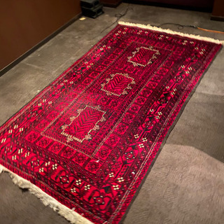 ペルシアっぽい絨毯　２つ　