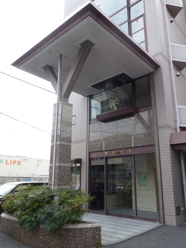 伏見稲荷電車 バス 車 全てに便利なテナントビル 302号室 人気の京都南エリア アキラ先輩 伏見稲荷 のレンタルオフィスの不動産 住宅情報 無料掲載の掲示板 ジモティー