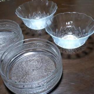 《14》【未使用品】ガラス製　ボウル皿２種×２　４枚セット