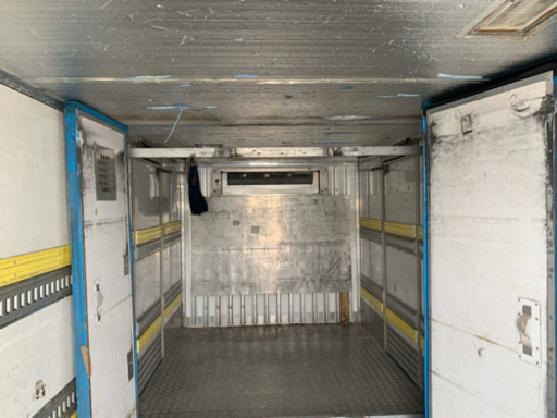 4トンコンテナ倉庫 人気の両側スライドドア☆キレイです。