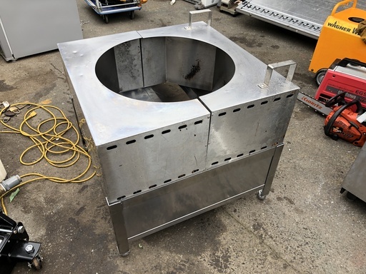 【業務用厨房機器】　寸胴窯台 枠 バーナー付き 大型　受け 現状　【委OK02】 業務用厨房機器】 寸胴窯台 枠 バーナー付き 大型 受け 現状 【委OK02】