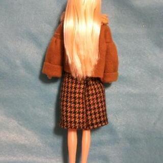 リカちゃん人形サイズのフェイクファー付きジャケット+スカート
