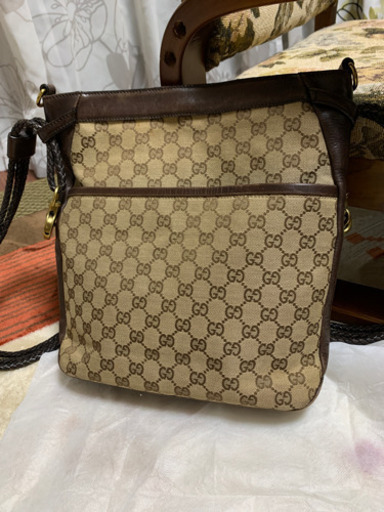 GUCCI 編み込みショルダー　シマ柄　お値下げしました！最終特価❗️