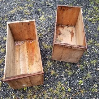 木箱中古2個差し上げます。