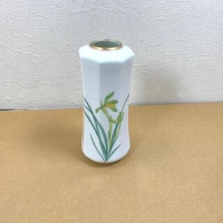 香蘭社 花瓶　淡い色合いの花柄