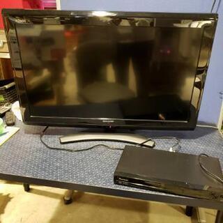 SHARP  AQUOS
32型テレビDVDセット