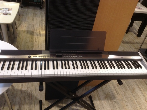 CASIO Privia PX-300 電子ピアノ　中古品 CASIO Privia PX-300 電子ピアノ 中古品 電子ピアノ CASIO Privia PX