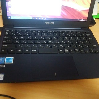 ASUS L200H　ミニノート