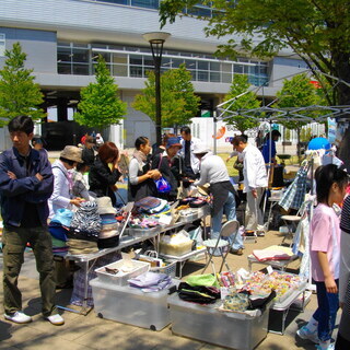 ◎「５月３日（日）流山おおたかの森駅南口広場　フリーマーケット中...