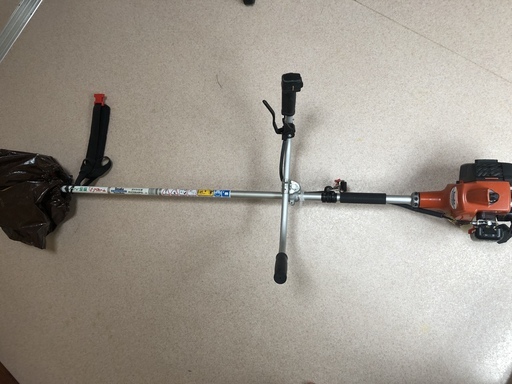 草刈り機