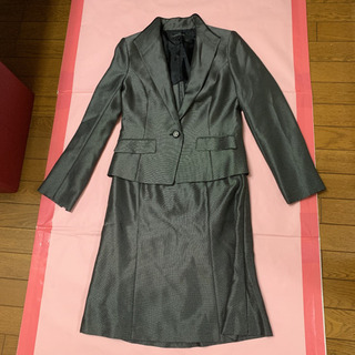 スカートスーツ シルバー 銀 光沢 13号 レディース XL