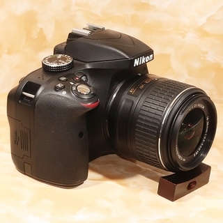 ★2416万画素＆超軽量＆★ニコン Nikon D3300 手振れ補正レンズキット