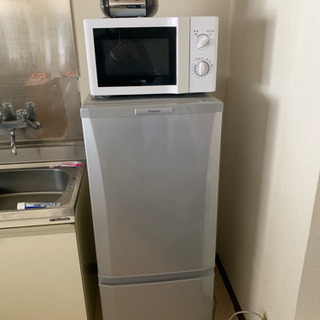 冷蔵庫、洗濯機、ガスコンロ、掃除機  テレビ