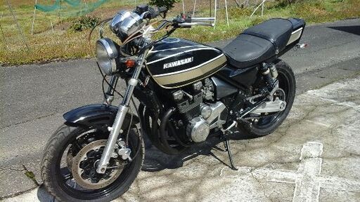 ゼファー  400　カワサキ　人気色です !! (お話中)