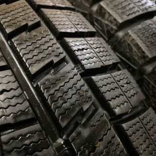 DUNLOP WINTER MAXX WM01 215/70R15 15インチ スタッドレス 4本 2015年製 バリ溝 ハイエース グランビア レジアス等　(TF249) クレジットカード QR決済可能