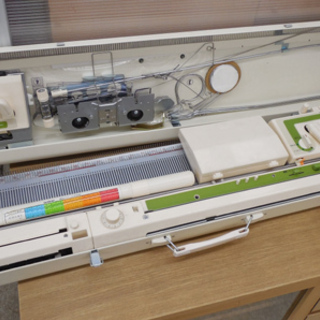編み機 ブラザー パリエ8 ハンドクラフト 手工芸 裁縫 外箱/説明 編み機 ブラザー パリエ8 ハンドクラフト 手工芸 裁縫 外箱/説明