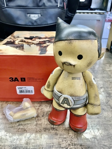 THREEA/スリーA Ashtro Lad DECADEフィギュア