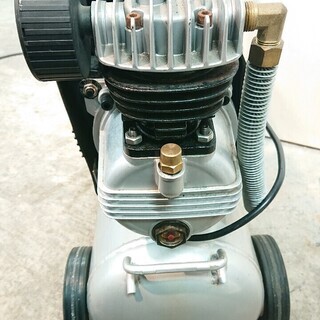 y738☆ ナカトミ エアーコンプレッサー CP-1500 電動工具 エアーツール