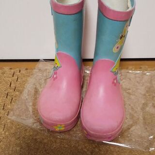 女の子 レインシューズ レインブーツ 長靴 るー 藤沢のキッズ用品 子供用シューズ の中古あげます 譲ります ジモティーで不用品の処分