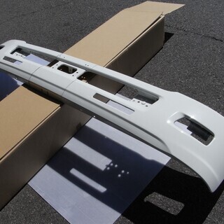 いすゞ　07フォワード　フルワイド　バンパー　新車外し純正品