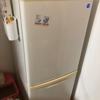 一人暮らし  冷蔵庫  約9年使用しました。 ⇒受け渡し決まりました
