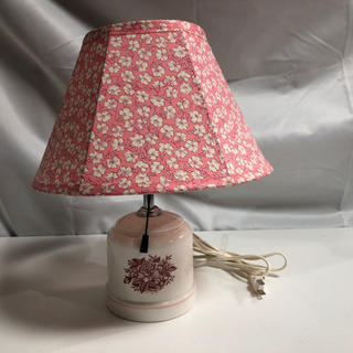 陶器のレトロな照明◆花柄の傘でかわいい‼︎