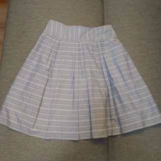 FMT　水色　刺繍入りの爽やかで可愛い春夏スカート　着用感中