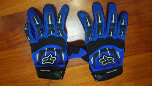 araiのヘルメット、 Fox手袋セット