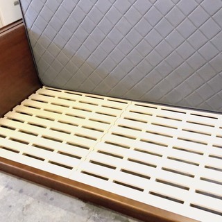 美品　ダブルベッド
