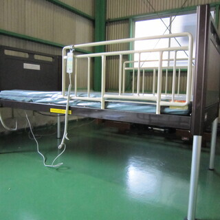 【中古】　介護ベッド　フランスベッド製（超低床）3モーター