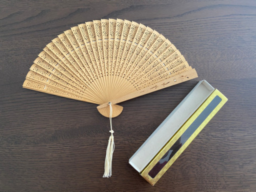 白檀扇子 箱入り その3 サジキヤ 相武台前の小物の中古 古着あげます 譲ります ジモティーで不用品の処分 白檀扇子 箱入り その3 サジキヤ 相武台前の小物の中古 古着あげます 譲ります ジモティーで不用品の処分