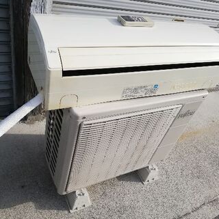 FUJITSU　　6畳用　ルームエアコン　2.2kw Ao-a22w 2010年製
