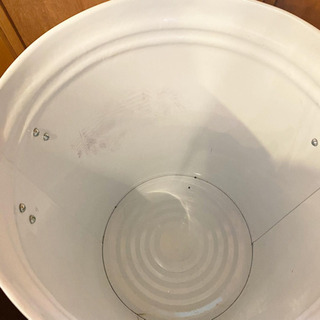 花柄のかわいいゴミ箱