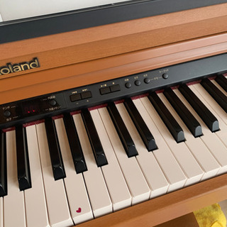 電子ピアノ　ローランドhp203