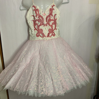 女児　ピンク／白　ドレス