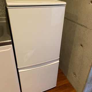 冷蔵庫　SHARP SJ-UY14-W ホワイト系