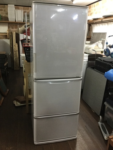ファミリーサイズ‼️ SHARP 冷蔵庫　350L